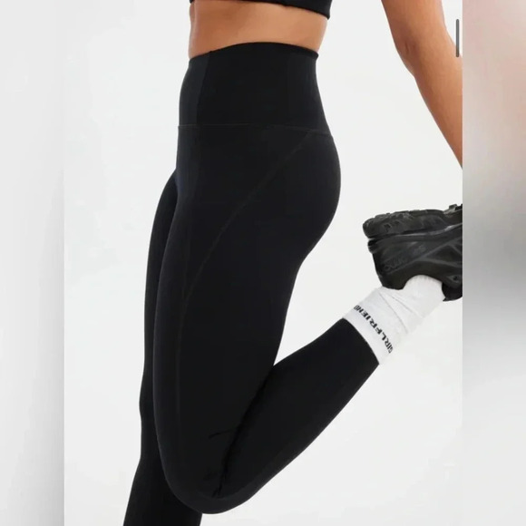 NWT GIRLFRIEND COLLECTIVE Compressive High Rise Cropped Legging Black - Picture 3 of 9